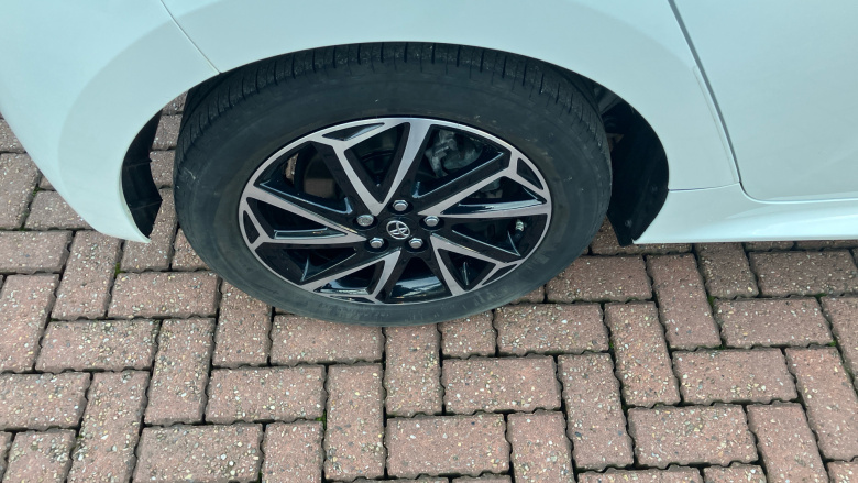 Toyota Yaris 1.5 Hybrid Design 5dr CVT Hybrid Hatchback